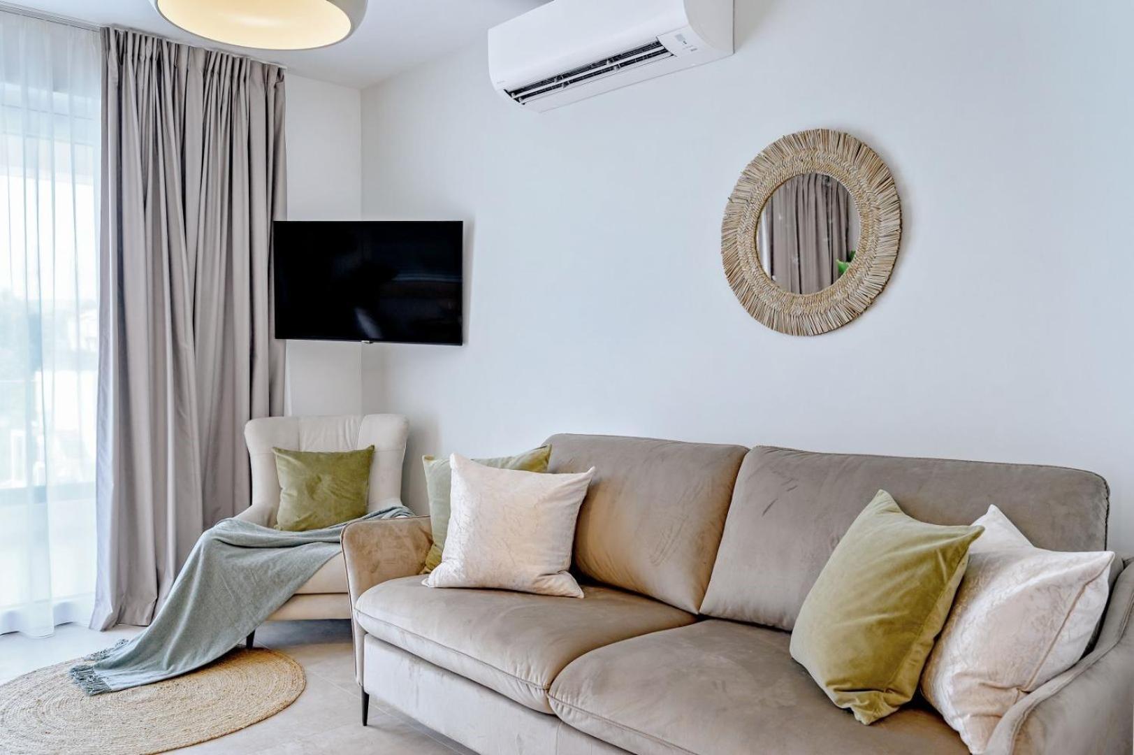 Luxury Villa Del Sogno With Pool, Jacuzzi, Parking Okrug Gornji Luaran gambar