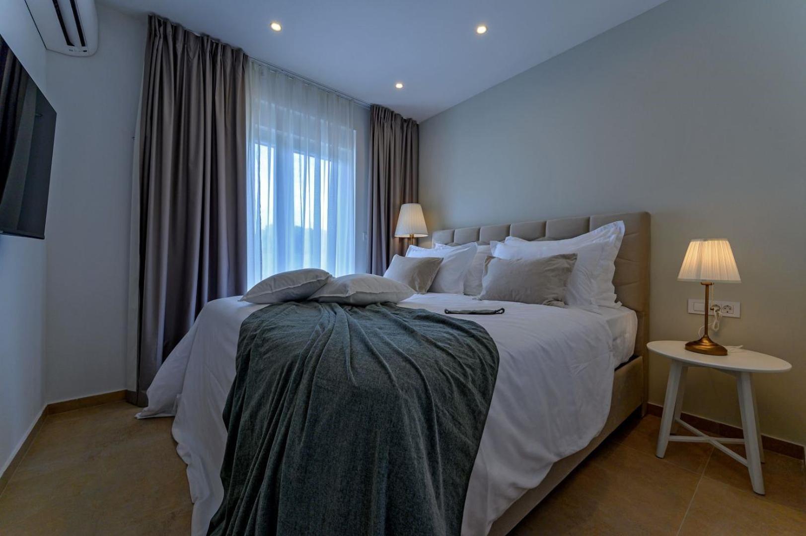 Luxury Villa Del Sogno With Pool, Jacuzzi, Parking Okrug Gornji Luaran gambar