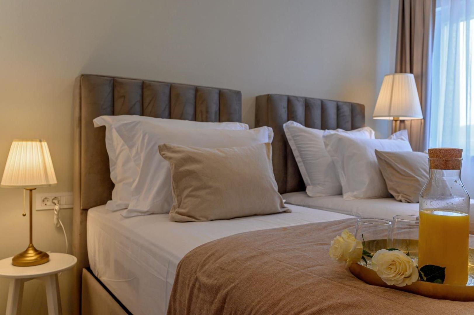 Luxury Villa Del Sogno With Pool, Jacuzzi, Parking Okrug Gornji Luaran gambar